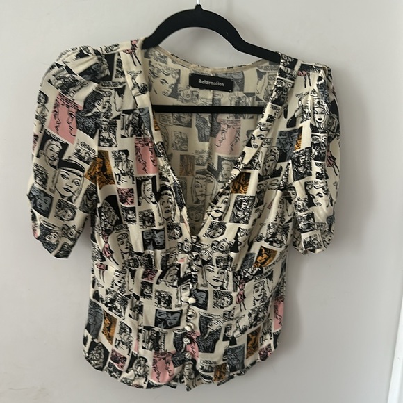 Reformation Devon Top Comic Book - Picture 3 of 6